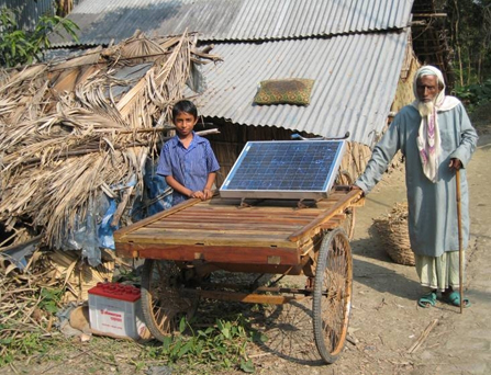 Dr Sam Wong has recently returned from field research in Bangladesh where he has been exploring solar energy and water management work.