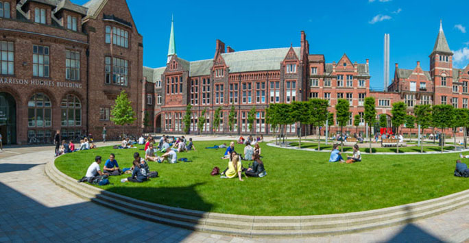 university of liverpool campus tour