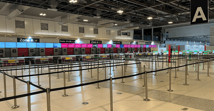 Empty queuing area with queuing barriers