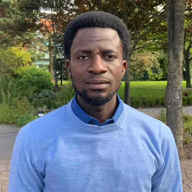 Dr Lateef Akanni