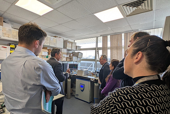 Lab tour with LINC and LCRCA