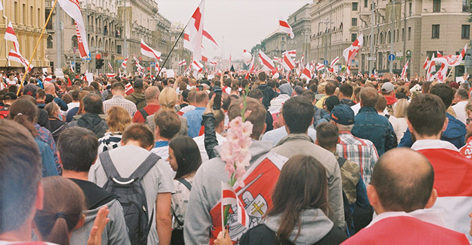 Belarus protest in Minsk photographed by Andrew Keymaster for Unsplash