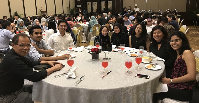 Law Singapore Alumni at a gala dinner event