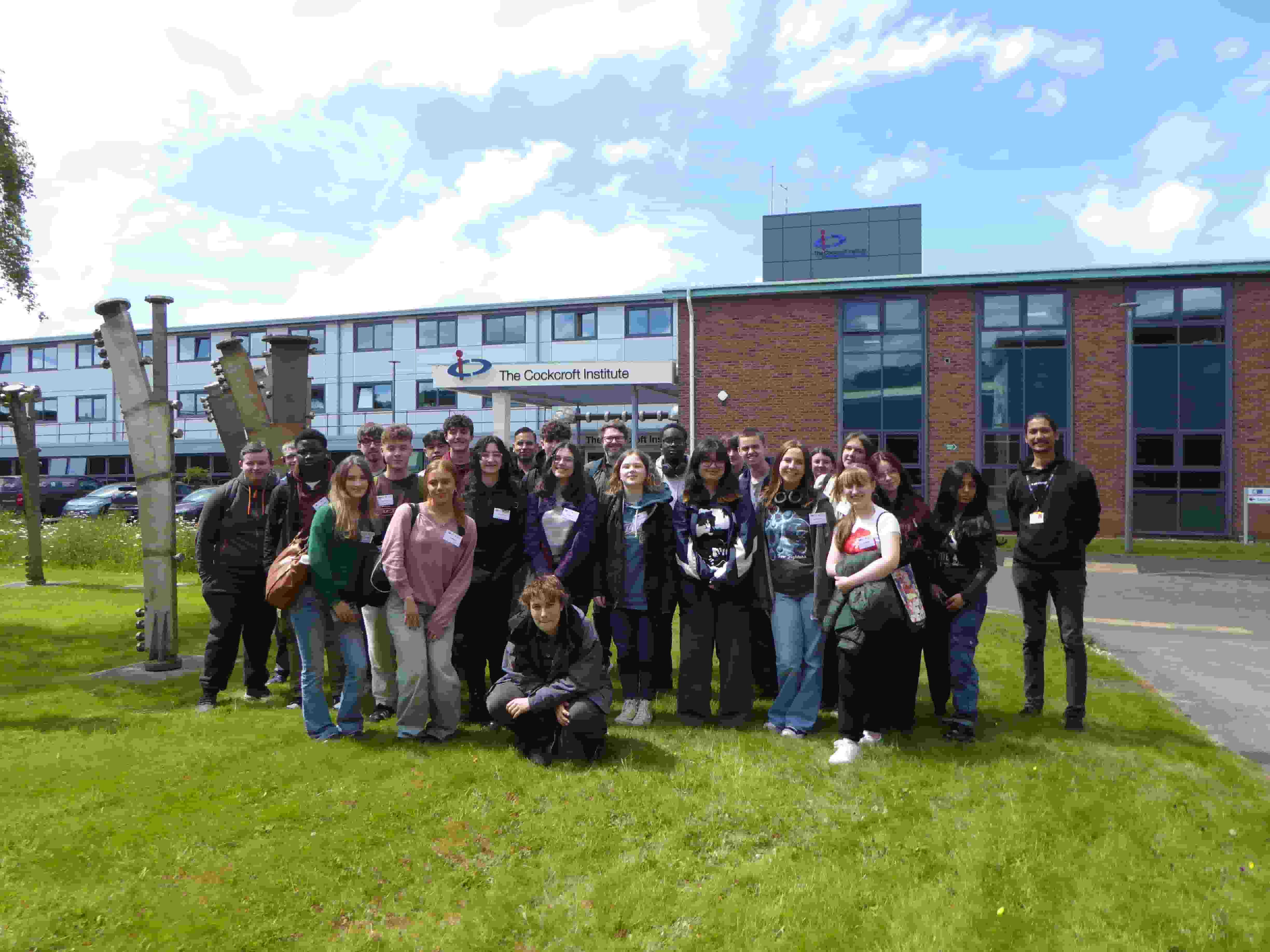 students outside the Daresbury laboratory.