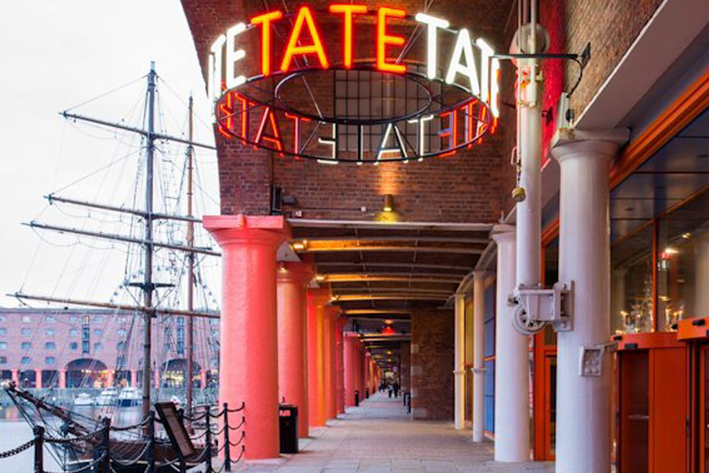 Tate Liverpool sign