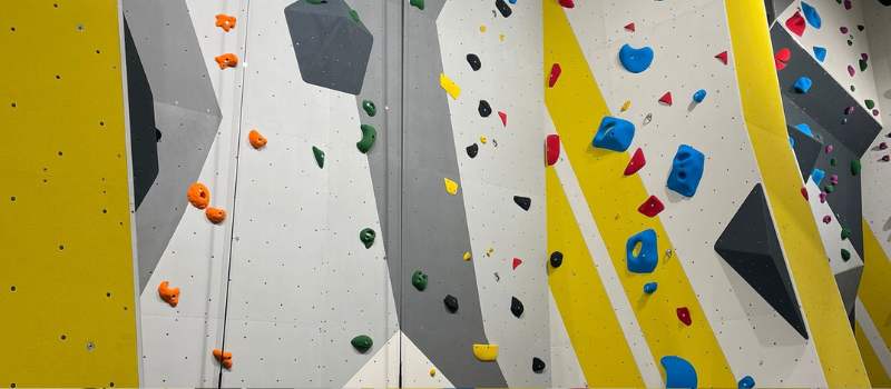 Climbing wall module banner